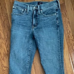 J. Crew Midrise 9” Skinny Jean (26)